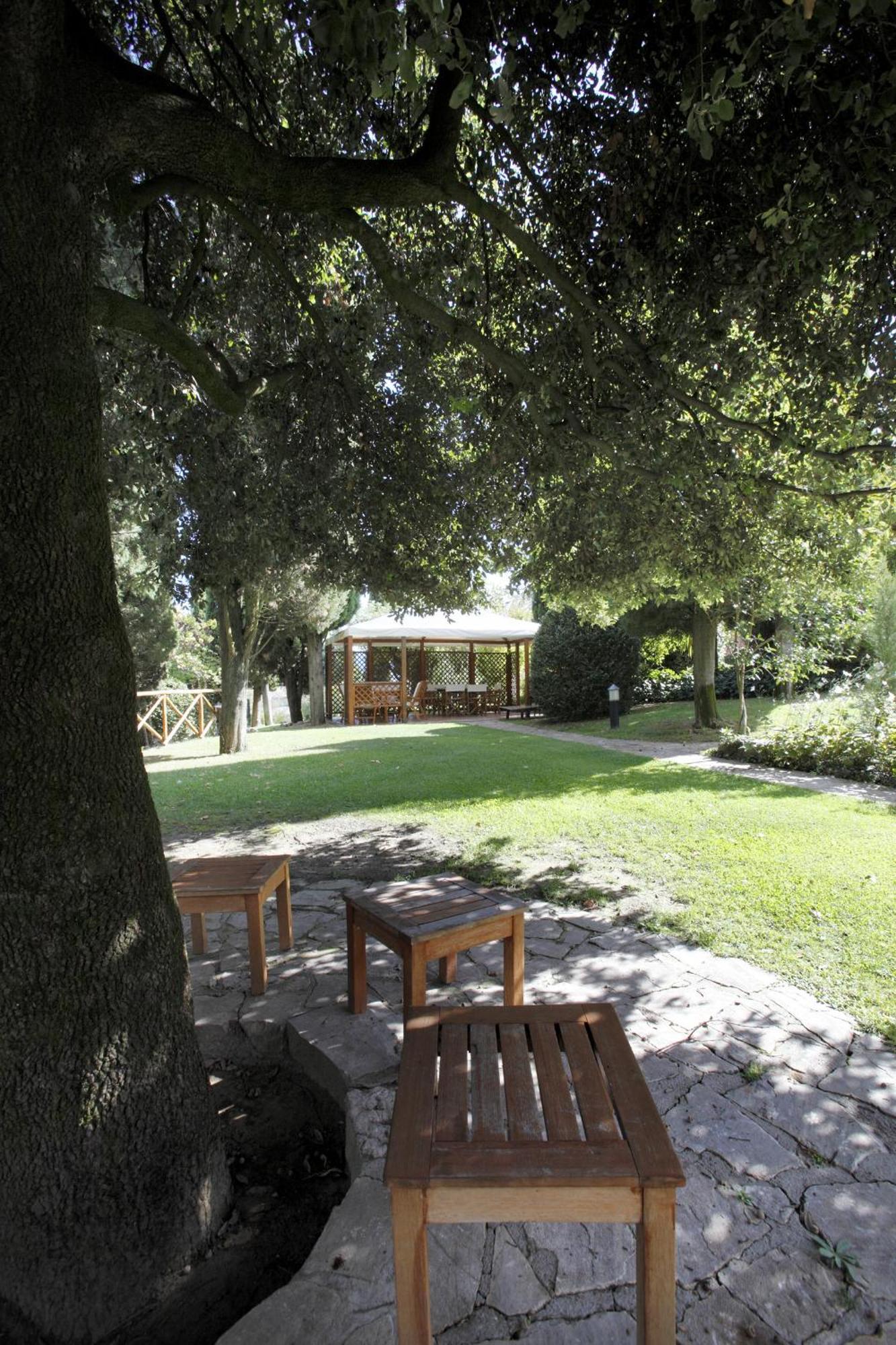 Villa Luisa Todi Bagian luar foto